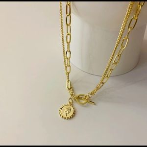 Double layer necklaces